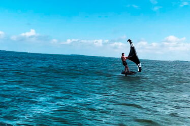 Wingfoil lernen an der Ostsee im Stehrevier Salzhaff