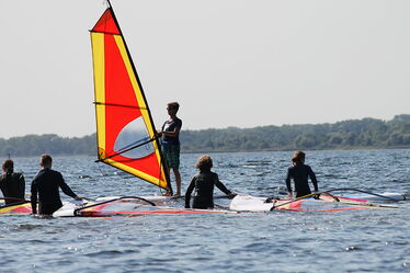 Grundkurs Windsurfen am Salzhaff für Einsteiger